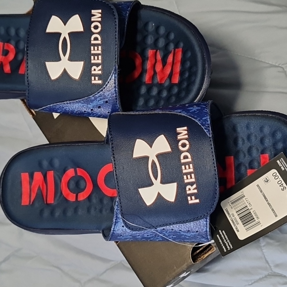 Brand new men's slides